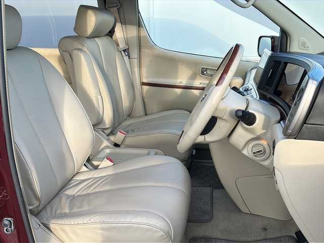 日産 エルグランド XL 岩手県 2007(平19)年 6万km ボルドーレッド サンルーフ　フリップダウンモニター　ＢＯＳＥサウンド　純正ナビ　バックＣ　ＤＶＤ／ＭＤ再生　両側パワースライドドア　純正１８ＡＷ　革シートヒーター　クルコン　ビルトインＥＴＣ　スマートキー　Ｆフォグ