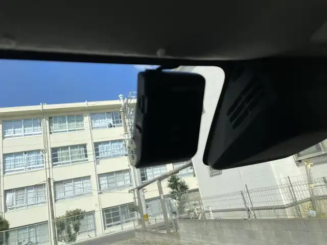 スズキ ワゴンＲ スティングレー HYBRID X 福岡県 2018(平30)年 1.8万km スチールシルバーM 社外ナビ/（AM/FM/CD/DVD/iPod/AUX/ミュージックサーバー/ワンセグTV）/アイドリングストップ/衝突軽減ブレーキ/横滑り防止/レーンキープ/ハンズフリー/シートヒーター（運転席）/ドライブレコーダー前（SD無し）/純正フロアマット/純正アルミホイール/オートライト/フォグランプ/電格ミラー/保証書/取扱説明書/スペアキー×１/プッシュスタート