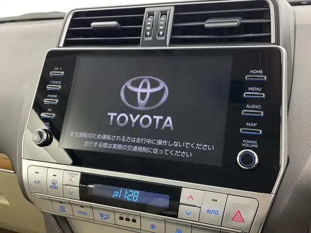 トヨタ ランドクルーザー プラド TX Lパッケージ 新潟県 2023(令5)年 3.3万km ホワイトパールクリスタルシャイン モデリスタエアロ/サンルーフ/ベージュ革シート/メーカーOPナビ/全方位カメラ（フロント/サイド/リア）/プリクラッシュセーフティ/レーダークルーズコントロール/レーンキープアシスト/パーキングサポートブレーキ/ビルトインETC2.0/前後ドライブレコーダー/エアシート/シートヒーター/オートライト/オートハイビーム/LEDヘッドライト/プッシュスタート/ウッドコンビステアリング/ステアリングスイッチ/オートドアミラー/ウィンカーミラー/フロアマット/ドアバイザー