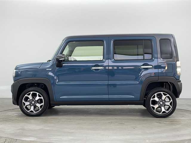 スズキ ハスラー HYBRID X 兵庫県 2025(令7)年 0.1千km デニムブルー ガンメタリック 2トーン ・登録済未使用車/・純正９インチ全方位モニター付きナビゲーション/TV/DVD/CD/スマートフォン連携/Bluetooth/・全方位モニター/・デュアルカメラブレーキサポート/・誤発進抑制機能後退時ブレーキサポート/・後方誤発進抑制機能/・リヤパーキングセンサー/・車線逸脱警報機能/・車線逸脱抑制機能/・ふらつき警報機能/・先行車発進お知らせ機能/・アダプティブクルーズコントロール/・標識認識機能/・ハイビームアシスト/・LEDヘッドライト/・オートライト/・前席シートヒーター/・純正15インチアルミホイール/・プッシュスタート/・スマートキー/・アイドリングストップ