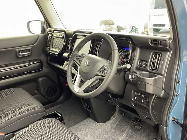 スズキ ハスラー HYBRID X 兵庫県 2025(令7)年 0.1千km デニムブルー ガンメタリック 2トーン ・登録済未使用車/・純正９インチ全方位モニター付きナビゲーション/TV/DVD/CD/スマートフォン連携/Bluetooth/・全方位モニター/・デュアルカメラブレーキサポート/・誤発進抑制機能後退時ブレーキサポート/・後方誤発進抑制機能/・リヤパーキングセンサー/・車線逸脱警報機能/・車線逸脱抑制機能/・ふらつき警報機能/・先行車発進お知らせ機能/・アダプティブクルーズコントロール/・標識認識機能/・ハイビームアシスト/・LEDヘッドライト/・オートライト/・前席シートヒーター/・純正15インチアルミホイール/・プッシュスタート/・スマートキー/・アイドリングストップ