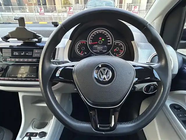 フォルクスワーゲン アップ！ ハイアップ！ 兵庫県 2019(令1)年 7.2万km 紺 ワンオーナー/Composition Phone/(AM/FM/Bluetooth)/クルーズコントロール/シティエマージェンシーブレーキ/オートライトシステム/ETC/前後ドライブレコーダー/D/Nシートヒーター/純正フロアマット/純正アルミホイール/横滑り防止/アイドリングストップ/スペアキー1本/ISOFIX/新車時保証書