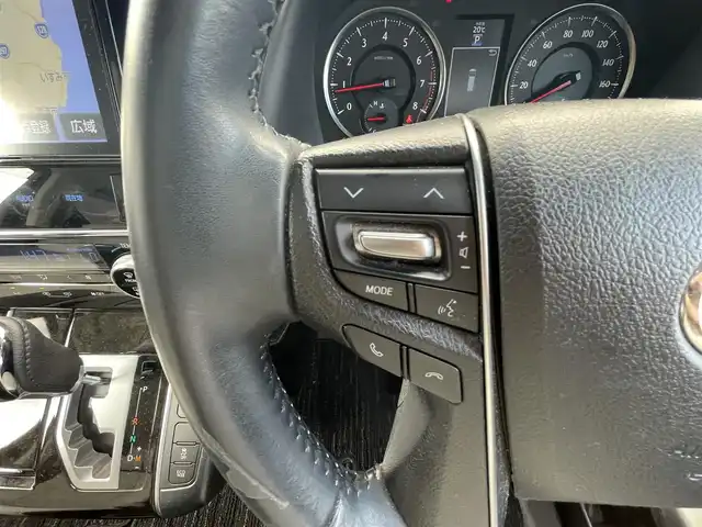 トヨタ ヴェルファイア Z 千葉県 2016(平28)年 3.7万km グレーメタリック 純正10インチナビ(NSZN-Z66T)/・フルセグ/BT/DVD/CD/バックカメラ/クリアランスソナー/ステアリングスイッチ/ETC/両側パワースライドドア/電動パーキングブレーキ/LEDヘッドライト/オートライト/フォグライト/スマートキー/プッシュスタート/純正フロアマット/純正18インチAW/アドミレイションマフラー/車高調