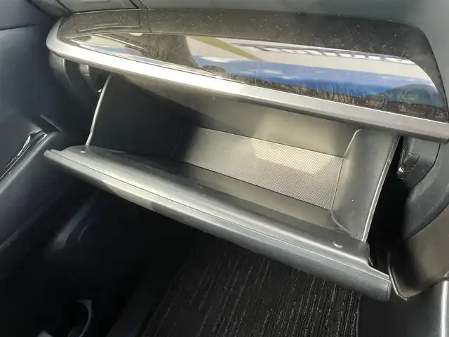 トヨタ ヴェルファイア Z 千葉県 2016(平28)年 3.7万km グレーメタリック 純正10インチナビ(NSZN-Z66T)/・フルセグ/BT/DVD/CD/バックカメラ/クリアランスソナー/ステアリングスイッチ/ETC/両側パワースライドドア/電動パーキングブレーキ/LEDヘッドライト/オートライト/フォグライト/スマートキー/プッシュスタート/純正フロアマット/純正18インチAW/アドミレイションマフラー/車高調