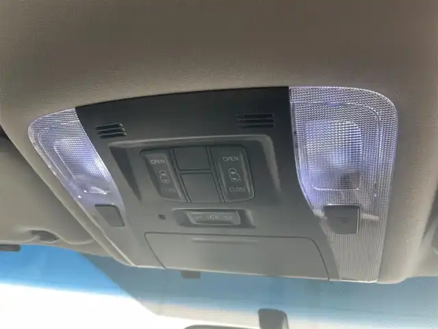 トヨタ ヴェルファイア Z 千葉県 2016(平28)年 3.7万km グレーメタリック 純正10インチナビ(NSZN-Z66T)/・フルセグ/BT/DVD/CD/バックカメラ/クリアランスソナー/ステアリングスイッチ/ETC/両側パワースライドドア/電動パーキングブレーキ/LEDヘッドライト/オートライト/フォグライト/スマートキー/プッシュスタート/純正フロアマット/純正18インチAW/アドミレイションマフラー/車高調