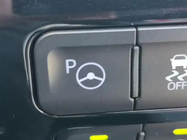 トヨタ プリウス A プレミアム 茨城県 2019(平31)年 6.4万km エモーショナルレッドⅡ 純正ナビ/【ラジオ・DISC・TV・SD・BT】/パーキングアシスト/100V電源/BSM/HUD/パワーシート/シートヒーター/エアシート/レーダークルコン/ETC/Bカメラ/前後ドラレコ/前後コーナーセンサー/ステリモ/オートライト/オートハイビーム/Fフォグ/LEDライト