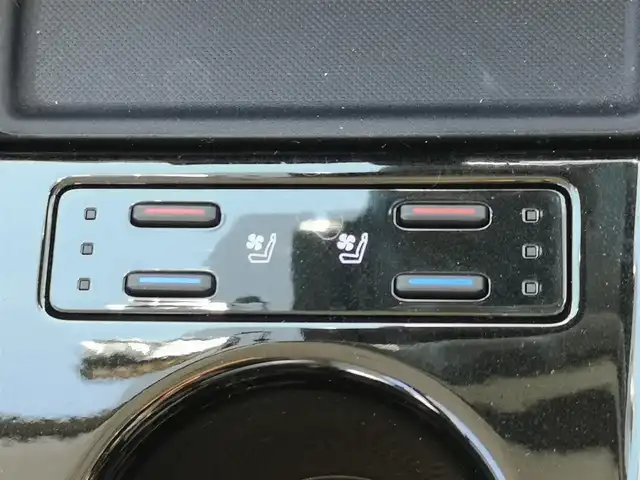 トヨタ プリウス A プレミアム 茨城県 2019(平31)年 6.4万km エモーショナルレッドⅡ 純正ナビ/【ラジオ・DISC・TV・SD・BT】/パーキングアシスト/100V電源/BSM/HUD/パワーシート/シートヒーター/エアシート/レーダークルコン/ETC/Bカメラ/前後ドラレコ/前後コーナーセンサー/ステリモ/オートライト/オートハイビーム/Fフォグ/LEDライト