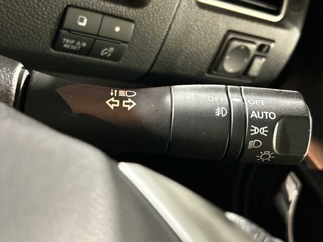 日産 セレナ ハイウェイS G S HV Aセーフ 茨城県 2014(平26)年 7.1万km ブリリアントシルバー 純正メモリナビ【MP313D-W】/(地デジTV・CD・DVD・BT・ラジオ再生)/両側パワースライドドア/クルーズコントロール/衝突軽減ブレーキ/ETC/オートライト/LEDヘッドライト/純正16inアルミホイール/純正フロアマット/スマートキー/スペアキー/取扱説明書/保証書