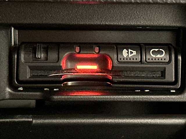 日産 セレナ ハイウェイS G S HV Aセーフ 茨城県 2014(平26)年 7.1万km ブリリアントシルバー 純正メモリナビ【MP313D-W】/(地デジTV・CD・DVD・BT・ラジオ再生)/両側パワースライドドア/クルーズコントロール/衝突軽減ブレーキ/ETC/オートライト/LEDヘッドライト/純正16inアルミホイール/純正フロアマット/スマートキー/スペアキー/取扱説明書/保証書