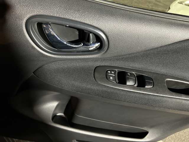 日産 セレナ ハイウェイS G S HV Aセーフ 茨城県 2014(平26)年 7.1万km ブリリアントシルバー 純正メモリナビ【MP313D-W】/(地デジTV・CD・DVD・BT・ラジオ再生)/両側パワースライドドア/クルーズコントロール/衝突軽減ブレーキ/ETC/オートライト/LEDヘッドライト/純正16inアルミホイール/純正フロアマット/スマートキー/スペアキー/取扱説明書/保証書