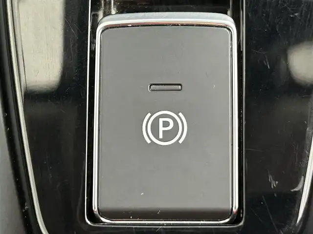 日産 ノート オーテック クロスオーバーFOUR 道央・札幌 2022(令4)年 4.3万km ガーネットレッド ・ワンオーナー/・４WD/・純正９インチメモリーナビ/　AndroidAuto/HDMI/BT/USB/フルセグTV/・アラウンドビューモニター/・ドライブレコーダー前後/・ビルトインETC2.0/・インテリジェントルームミラー/・ワイヤレス充電/・プロパイロット/・衝突被害軽減ブレーキ/・レーンキープアシスト/・クリアランスソナー/・後側方車両検知警報/・衝突防止支援/・標識検知支援/・オートブレーキホールド/・アイドリングストップ/・横滑り防止装置/・ABS/・オートマチックハイビーム/・オートライト/・LEDヘッドライト/・レザーシート/・D+N席シートヒーター/・ステアリングヒーター/・純正フロアマット/・プッシュスタート/・スマートキー/・取/保