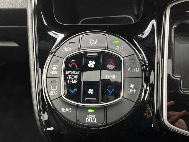 トヨタ ノア Si 千葉県 2019(令1)年 3.5万km ホワイトパールクリスタルシャイン サンルーフ/アルパイン11インチナビ/(フルセグTV/CD/DVD/BT/AM/FM)/全周囲カメラ/ドライブレコーダー/衝突被害軽減システム/車線逸脱警報/バックカメラ/クルーズコントロール/アルパイン12フリップダウンモニター/両側パワースライドドア/横滑り防止装置/ETC/アイドリングストップ/LEDヘッドライト/フォグランプ/オートライト/ウィンカーミラー/電動格納ミラー/純正16インチAW/シートリフター/プッシュスタート/スマートキー/フロアマット/スペアキー/取扱説明書/保証書