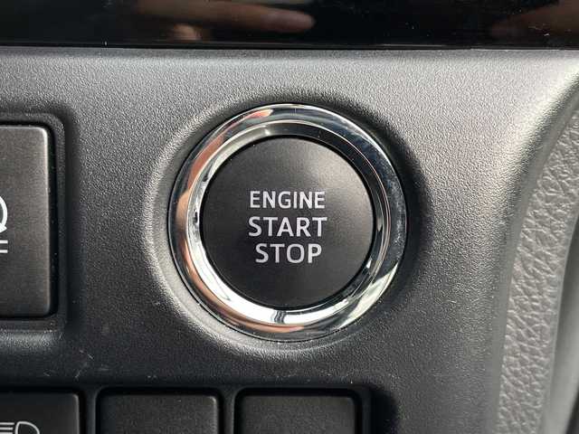 トヨタ ノア Si 千葉県 2019(令1)年 3.5万km ホワイトパールクリスタルシャイン サンルーフ/アルパイン11インチナビ/(フルセグTV/CD/DVD/BT/AM/FM)/全周囲カメラ/ドライブレコーダー/衝突被害軽減システム/車線逸脱警報/バックカメラ/クルーズコントロール/アルパイン12フリップダウンモニター/両側パワースライドドア/横滑り防止装置/ETC/アイドリングストップ/LEDヘッドライト/フォグランプ/オートライト/ウィンカーミラー/電動格納ミラー/純正16インチAW/シートリフター/プッシュスタート/スマートキー/フロアマット/スペアキー/取扱説明書/保証書