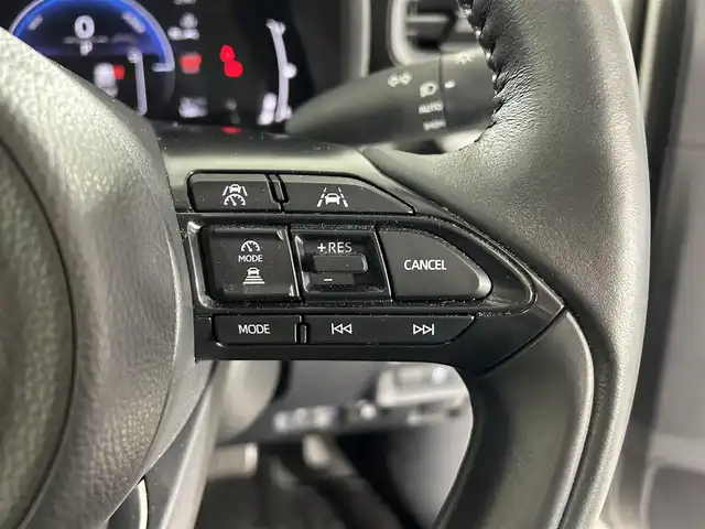 トヨタ シエンタ ハイブリッド Z 佐賀県 2022(令4)年 2.9万km ホワイトパールクリスタルシャイン 純正１０．５型ナビ/(フルセグTV/Bluetooth/MiraCast/USB/SD録音)/衝突軽減システム/全方位カメラ/コーナーセンサー/レーンアシスト/レーダークルーズコントロール/両側パワースライドドア/シートヒーター/ハンドルヒーター/純正１５インチアルミホイール/後席サーキュレーター/ＬＥＤヘッドライト/オートライト/オートマチックハイビーム/フォグライト/ナビ連動前後ドライブレコーダー/純正フロアマット/ビルトインＥＴＣ2.0/スマートキー/スペアキー×１