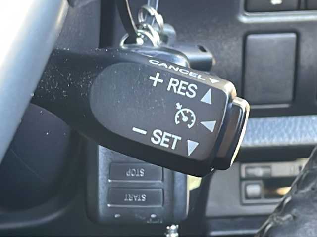 トヨタ エスクァイア Xi 長野県 2018(平30)年 5.8万km スパークリングブラックパールクリスタルシャイン ４ＷＤ/トヨタセーフティセンス/純正9型メモリナビフルセグＴＶ/バックカメラ/ETC/ドライブレコーダー/左側パワースライドドア/純正エンジンスターター/社外17インチアルミ/プッシュスタート/スマートキー/スペアキー