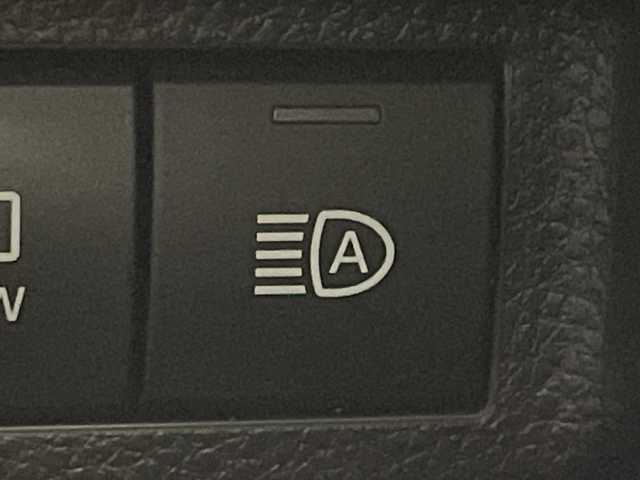 トヨタ ＲＡＶ４ HV アドベンチャー オフロードPKGⅡ 神奈川県 2023(令5)年 4.3万km 緑 トヨタセーフティセンス/純正10.5型ディスプレイオーディオ/・BT/フルセグTV/USB/MiraCast/パノラミックビューモニター/デジタルインナーミラー/ビルトインETC2.0/TRAILモード/レザーシート/パワーシート(D)/メモリシート(D)/シートヒーター(D/N)/ベンチレーション(D/N)/AC100V/パワーバックドア/革巻きステアリング/ステアリングスイッチ/ステアリングヒーター/Autoライト/前後ソナー/LEDヘッドライト/フォグランプ/SOSコール/スマートキー/スペアキー/プッシュスタートボタン/ルーフレール/純正フロアマット/純セドアバイザー/純正18インチアルミホイール