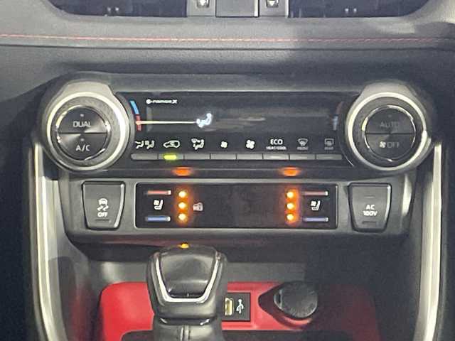 トヨタ ＲＡＶ４ HV アドベンチャー オフロードPKGⅡ 神奈川県 2023(令5)年 4.3万km 緑 トヨタセーフティセンス/純正10.5型ディスプレイオーディオ/・BT/フルセグTV/USB/MiraCast/パノラミックビューモニター/デジタルインナーミラー/ビルトインETC2.0/TRAILモード/レザーシート/パワーシート(D)/メモリシート(D)/シートヒーター(D/N)/ベンチレーション(D/N)/AC100V/パワーバックドア/革巻きステアリング/ステアリングスイッチ/ステアリングヒーター/Autoライト/前後ソナー/LEDヘッドライト/フォグランプ/SOSコール/スマートキー/スペアキー/プッシュスタートボタン/ルーフレール/純正フロアマット/純セドアバイザー/純正18インチアルミホイール