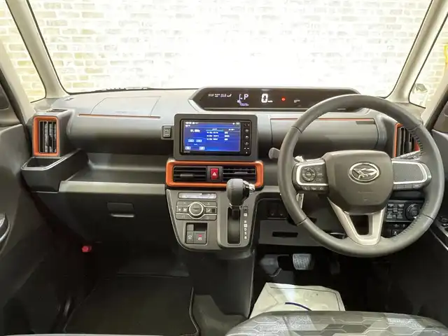 ダイハツ タント ファンクロスターボ 岩手県 2024(令6)年 1.6万km シャイニングホワイトパール ４WD/ターボ/パノラマモニター/両側パワースライドドア/ルーフレール/スマートアシスト/衝突回避支援ブレーキ/ブレーキ制御付き誤発進抑制機能/車線逸脱抑制機能/オートハイビーム/標識認識機能/先行車発進お知らせ機能/ブレーキホールド機能/横滑り防止装置/アイドリングストップ/コーナーセンサー/撥水加工生地シート/シートヒーター/防水シートバック/純正ナビ/フルセグTV/ドライブレコーダー/LEDヘッドライト/純正１５インチアルミホイール