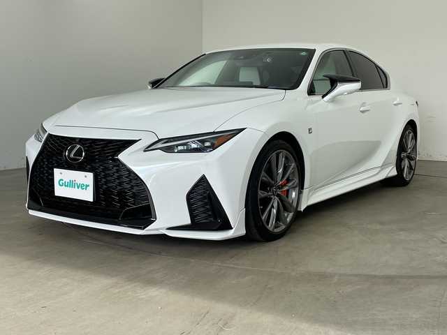 レクサス ＩＳ 300 Fスポーツ 兵庫県 2020(令2)年 3.6万km ホワイトノーヴァガラスフレーク ・ワンオーナー車/・純正10.3インチナビ/CD/DVD/Bluetooth/TV/・パノラミックビューモニター/・ビルトインETC2.0/・前後ドライブレコーダー/・ Lexus Safety System +/・プリクラッシュセーフティ/・レーントレーシングアシスト/・オートマチックハイビーム/・レーダークルーズコントロール（全車速追従機能付）/・ロードサインアシスト/・先行車発進告知機能/・ドライバー異常時対応システム/・ブラインドスポットモニター/・パーキングサポートブレーキ/・TRDエアロ/・TRDマフラー/・トランクスポイラー/・オレンジキャリパー/・レザーシート/・パワーシート/・前席シートヒーター/・ステアリングヒーター/・スマートキー/・3眼LEDライト/・TVキャンセラー/・nanoeX/・ドアミラーヒーター/・純正アルミホイール/・純正フロアマット