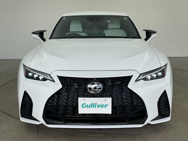 レクサス ＩＳ 300 Fスポーツ 兵庫県 2020(令2)年 3.6万km ホワイトノーヴァガラスフレーク ・ワンオーナー車/・純正10.3インチナビ/CD/DVD/Bluetooth/TV/・パノラミックビューモニター/・ビルトインETC2.0/・前後ドライブレコーダー/・ Lexus Safety System +/・プリクラッシュセーフティ/・レーントレーシングアシスト/・オートマチックハイビーム/・レーダークルーズコントロール（全車速追従機能付）/・ロードサインアシスト/・先行車発進告知機能/・ドライバー異常時対応システム/・ブラインドスポットモニター/・パーキングサポートブレーキ/・TRDエアロ/・TRDマフラー/・トランクスポイラー/・オレンジキャリパー/・レザーシート/・パワーシート/・前席シートヒーター/・ステアリングヒーター/・スマートキー/・3眼LEDライト/・TVキャンセラー/・nanoeX/・ドアミラーヒーター/・純正アルミホイール/・純正フロアマット