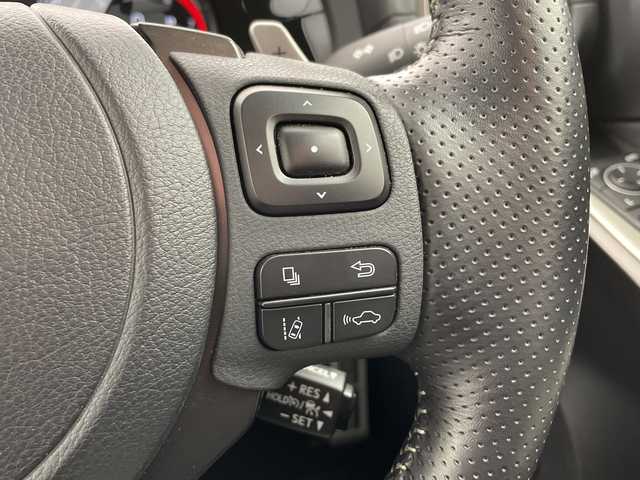 レクサス ＩＳ 300 Fスポーツ 兵庫県 2020(令2)年 3.6万km ホワイトノーヴァガラスフレーク ・ワンオーナー車/・純正10.3インチナビ/CD/DVD/Bluetooth/TV/・パノラミックビューモニター/・ビルトインETC2.0/・前後ドライブレコーダー/・ Lexus Safety System +/・プリクラッシュセーフティ/・レーントレーシングアシスト/・オートマチックハイビーム/・レーダークルーズコントロール（全車速追従機能付）/・ロードサインアシスト/・先行車発進告知機能/・ドライバー異常時対応システム/・ブラインドスポットモニター/・パーキングサポートブレーキ/・TRDエアロ/・TRDマフラー/・トランクスポイラー/・オレンジキャリパー/・レザーシート/・パワーシート/・前席シートヒーター/・ステアリングヒーター/・スマートキー/・3眼LEDライト/・TVキャンセラー/・nanoeX/・ドアミラーヒーター/・純正アルミホイール/・純正フロアマット