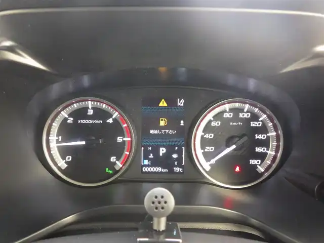三菱 デリカＤ：５ シャモニー 千葉県 2025(令7)年 0.1万km未満 黒Ⅱ 【CHAMONIX (7人)　4WD　e-Assist/オリジナルナビ取付パッケージ＋リアモニター取付パッケージ(25/300)　ステップレス　（7人）D:5専用11型ナビゲーション(322/300)/e-Assist/・衝突被害軽減ブレーキシステム（FCM）/・車線逸脱警報システム（LDW）/・レーダークルーズコントロールシステム（ACC）/・誤発進抑制機能（前進＆後退時）（UMS）/・オートマチックハイビーム[AHB]/両側パワースライドドア/エレクトリックテールゲート/純正メモリーナビ/地デジTV/【DVD/CD再生機能　Bluetooth接続】/マルチアラウンドモニター/運転席パワーシート/前席シートヒーター/ステアリングヒーター/ステアリングスイッチ/革巻きステアリング/パドルシフト/純正18インチアルミホイル/サイド/カーテンエアバッグ/キーレスオペレーションシステム