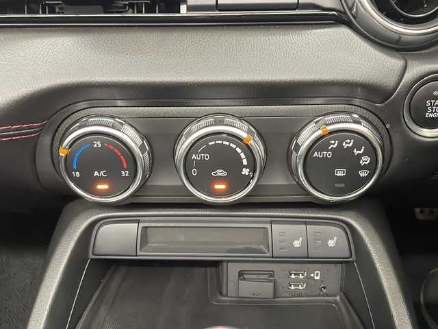 マツダ ロードスター RS 長崎県 2019(平31)年 2.7万km ジェットブラックマイカ ワンオーナー/6速マニュアル/純正メモリーナビ/（DVD/CD/Bluetooth/フルセグ）/BOSE9スピーカーサウンドシステム/セーフティパッケージ/・クルーズコントロール/・アダプティブLEDヘッドライト/・ドライバーアテンションアラート/交通標識認識システム/ブラインドスポットモニター/車線逸脱警報/衝突被害軽減ブレーキ/LEDオートヘッドライト/BILSTEINダンパー/マツダフロントタワーバー/純正RECARO製スポーツシート/ETC/スマートキー×2