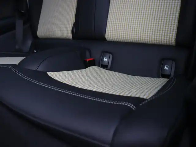 ＭＩＮＩ ＢＭＷ ミニ クーパー  レゾリュートED 静岡県 2022(令4)年 2.1万km 緑Ⅱ 特別仕様車/インテリジェントセーフティ/衝突軽減ブレーキ車線逸脱警告/MINIapp対応ディスプレイオーディオBluetooth/バックカメラ/専用ボディーカラー/専用ハーフレザーシート シートヒーター /MINIドライビングMODE/リヤガラスフィルム施工/ミラー一体型DSRCETC/コンフォートアクセス/LEDヘッドライト/前後パークディスタンス