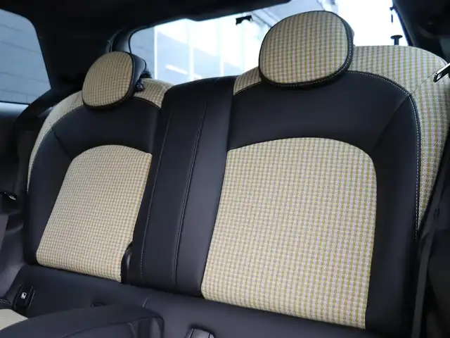 ＭＩＮＩ ＢＭＷ ミニ クーパー  レゾリュートED 静岡県 2022(令4)年 2.1万km 緑Ⅱ 特別仕様車/インテリジェントセーフティ/衝突軽減ブレーキ車線逸脱警告/MINIapp対応ディスプレイオーディオBluetooth/バックカメラ/専用ボディーカラー/専用ハーフレザーシート シートヒーター /MINIドライビングMODE/リヤガラスフィルム施工/ミラー一体型DSRCETC/コンフォートアクセス/LEDヘッドライト/前後パークディスタンス