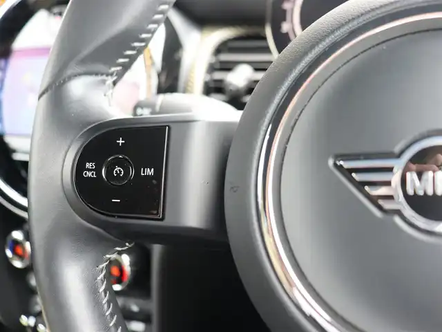 ＭＩＮＩ ＢＭＷ ミニ クーパー  レゾリュートED 静岡県 2022(令4)年 2.1万km 緑Ⅱ 特別仕様車/インテリジェントセーフティ/衝突軽減ブレーキ車線逸脱警告/MINIapp対応ディスプレイオーディオBluetooth/バックカメラ/専用ボディーカラー/専用ハーフレザーシート シートヒーター /MINIドライビングMODE/リヤガラスフィルム施工/ミラー一体型DSRCETC/コンフォートアクセス/LEDヘッドライト/前後パークディスタンス