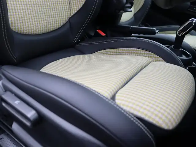 ＭＩＮＩ ＢＭＷ ミニ クーパー  レゾリュートED 静岡県 2022(令4)年 2.1万km 緑Ⅱ 特別仕様車/インテリジェントセーフティ/衝突軽減ブレーキ車線逸脱警告/MINIapp対応ディスプレイオーディオBluetooth/バックカメラ/専用ボディーカラー/専用ハーフレザーシート シートヒーター /MINIドライビングMODE/リヤガラスフィルム施工/ミラー一体型DSRCETC/コンフォートアクセス/LEDヘッドライト/前後パークディスタンス