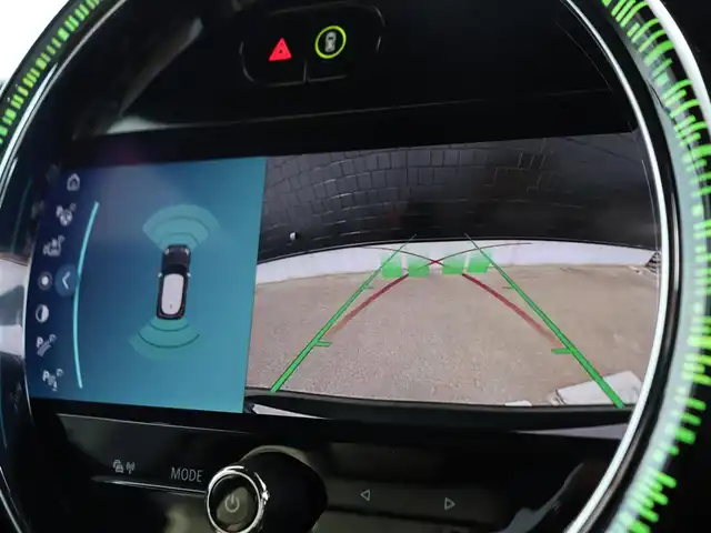 ＭＩＮＩ ＢＭＷ ミニ クーパー  レゾリュートED 静岡県 2022(令4)年 2.1万km 緑Ⅱ 特別仕様車/インテリジェントセーフティ/衝突軽減ブレーキ車線逸脱警告/MINIapp対応ディスプレイオーディオBluetooth/バックカメラ/専用ボディーカラー/専用ハーフレザーシート シートヒーター /MINIドライビングMODE/リヤガラスフィルム施工/ミラー一体型DSRCETC/コンフォートアクセス/LEDヘッドライト/前後パークディスタンス