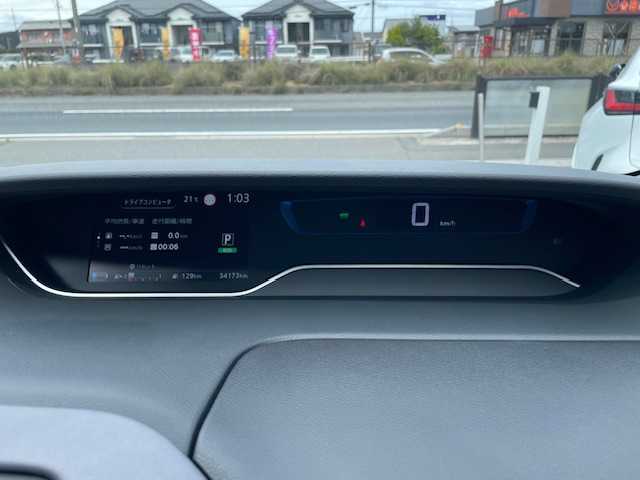 日産 セレナ e－パワー ハイウェイスター V 三重県 2020(令2)年 3.5万km ダークメタルグレー セーフティパックA/・カーテン/サイドエアバック/・インテリジェントアラウンドビューモニター/・ふらつき警報/・ヒーター付ドアミラー/全方位運転支援システム/・インテリジェントエマージェンシーブレーキ/・後側方車両検知警報/・後退時車両検知警報/・標識検知機能/・踏み間違い衝突防止アシスト/・車線逸脱防止支援システム/・車線逸脱警報/・後側方衝突防止支援システム/1オーナー/純正フリップダウンモニター/純正10型SDナビ/フルセグTV/【CD/DVD/BD/SD/Bluetooth/ipod/USB】/ビルトインETC/ドライブレコーダー/両側パワースライドドア/パーソナルテーブル/オートライト/アダプティブLEDヘッドランプ/LEDフロントフォグランプ/195/65R15インチ純正AW/プッシュスタート/スマートキー/スペアキー/純正フロアマット