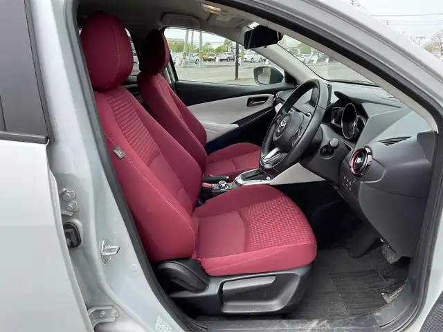 マツダ デミオ 15Sノーブルクリムゾン 道央・札幌 2019(平31)年 2.2万km セラミックM ４WD/純正メーカーナビ/CD/DVD/BT/フルセグ/衝突被害軽減ブレーキ/横滑り防止装置/レーンキープアシスト/クリアランスソナー/ブラインドスポットモニター/アラウンドビューモニター/ETC/ミラー一体型ドライブレコーダー/アイドリングストップ/前席シートヒーター/革巻きステアリング/ステアリングリモコン/MTモード付AT/プッシュスタート/スマートキー/LEDヘッドライト/オートライト/オートハイビーム/電動格納ミラー/ウィンカーミラー/純正フロアマット/ドアバイザー
