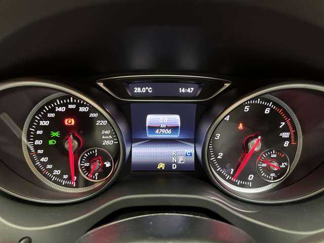 メルセデス・ベンツ ＣＬＡ１８０ Sブレイク AMG スタイル 千葉県 2018(平30)年 4.8万km マウンテングレー レーダーセーフティＰＫＧ　/純正ナビ　/バックカメラ　/ＡＣＣ　/ハーフレザーシート　/シートヒーター　/電動リアゲート　/ＬＥＤヘッドライト　/オートライト　/純正１８インチＡＷ　/ＥＴＣ　/ＢＳＭ　/レーンアシスト