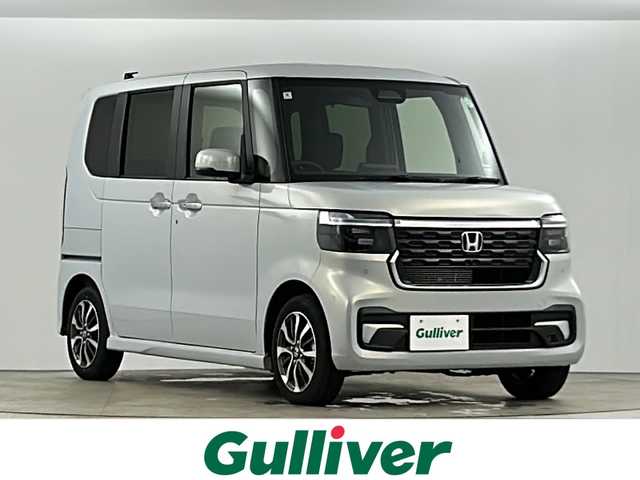ホンダ Ｎ ＢＯＸ カスタム 愛知県 2024(令6)年 0.3万km プレミアムサンライトホワイトパール 禁煙車/純正９インチナビ/（AM/FM/Bluetooth/フルセグTV)/シーケンシャルウインカー/ホンダセンシング/・衝突軽減ブレーキ/・先行車発進お知らせ機能/・路外逸脱抑制機能/・標識認識機能/・追従式クルーズコントロール/・オートマチックハイビーム/・クリアランスソナー/シートヒーター/左側パワースライドドア/純正14インチアルミホイール/LEDヘッドライト/スマートキー/プッシュスタート/ベンチシート