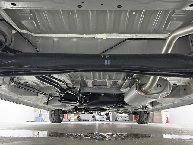 ホンダ Ｎ ＢＯＸ カスタム 愛知県 2024(令6)年 0.3万km プレミアムサンライトホワイトパール 禁煙車/純正９インチナビ/（AM/FM/Bluetooth/フルセグTV)/シーケンシャルウインカー/ホンダセンシング/・衝突軽減ブレーキ/・先行車発進お知らせ機能/・路外逸脱抑制機能/・標識認識機能/・追従式クルーズコントロール/・オートマチックハイビーム/・クリアランスソナー/シートヒーター/左側パワースライドドア/純正14インチアルミホイール/LEDヘッドライト/スマートキー/プッシュスタート/ベンチシート