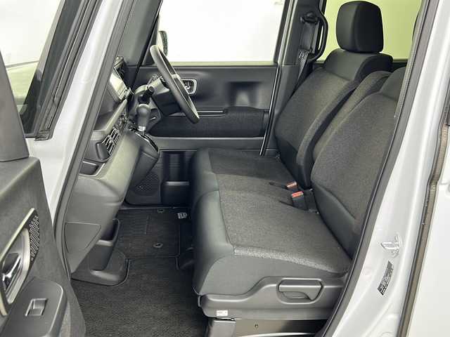 ホンダ Ｎ ＢＯＸ カスタム 愛知県 2024(令6)年 0.3万km プレミアムサンライトホワイトパール 禁煙車/純正９インチナビ/（AM/FM/Bluetooth/フルセグTV)/シーケンシャルウインカー/ホンダセンシング/・衝突軽減ブレーキ/・先行車発進お知らせ機能/・路外逸脱抑制機能/・標識認識機能/・追従式クルーズコントロール/・オートマチックハイビーム/・クリアランスソナー/シートヒーター/左側パワースライドドア/純正14インチアルミホイール/LEDヘッドライト/スマートキー/プッシュスタート/ベンチシート