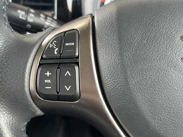 スズキ ハスラー Jスタイル Ⅱ 静岡県 2018(平30)年 4万km アクティブイエロー/ブラック2トーンルーフ 純正SDナビ/・CD/・DVD/・フルセグTV/・Bluetooth/主要装備/・衝突軽減/・レーンキープ/・バックカメラ/・ETC/・シートヒーター/・ステアリングスイッチ/・フォグランプ/・HIDヘッドライト/・ハーフレザーシート/・純正フロアマット