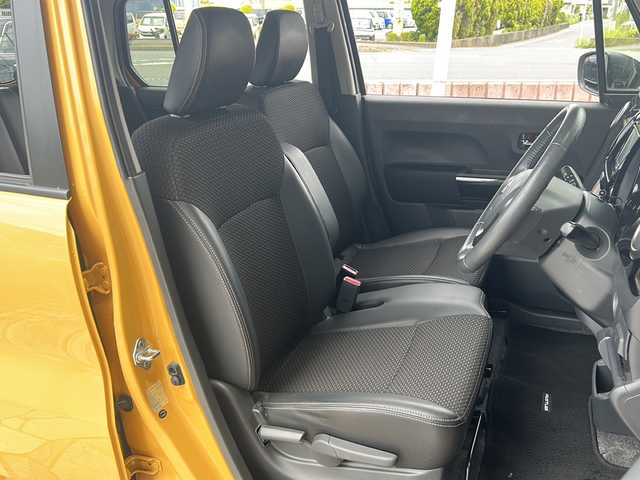スズキ ハスラー Jスタイル Ⅱ 静岡県 2018(平30)年 4万km アクティブイエロー/ブラック2トーンルーフ 純正SDナビ/・CD/・DVD/・フルセグTV/・Bluetooth/主要装備/・衝突軽減/・レーンキープ/・バックカメラ/・ETC/・シートヒーター/・ステアリングスイッチ/・フォグランプ/・HIDヘッドライト/・ハーフレザーシート/・純正フロアマット