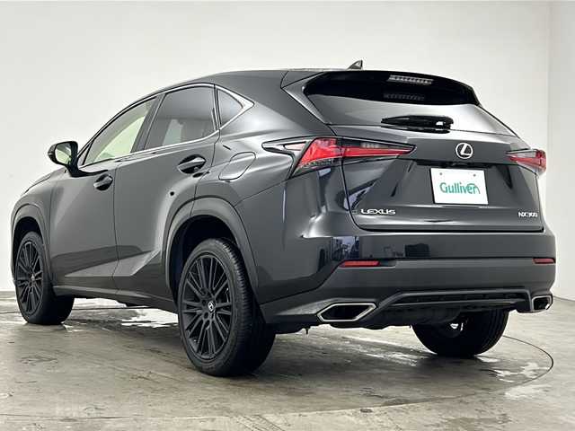 レクサス ＮＸ 300 Iパッケージ 兵庫県 2017(平29)年 4.1万km グラファイトブラックガラスフレーク ・純正ナビ&Bluetooth&CD&DVD&SD&Miracast&USB/・全方位カメラ/・LEXUSsafety/・プリクラッシュセーフティ/・レーンディパーチャーアラート/・ブラインドスポットモニター/・オートマチックハイビーム/・クリアランスソナー/・ステアリングヒーター/・パドルシフト/・レーダークルーズコントロール/・電動パーキングブレーキ/・ビルドインETC2.0/・レザーシート/・ヒートシーター（D席＋N席）/・メモリシート（D席）/・パワーバックドア/・純正フロアマット/・電動リアゲート/・純正19インチアルミホイール/・スマートキー/・3眼LEDヘッドライト/・オートライト/・オートマチックハイビーム/・Wエアバッグ/・カーテンエアバッグ/・アイドリングストップ