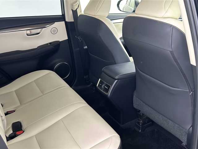 レクサス ＮＸ 300 Iパッケージ 兵庫県 2017(平29)年 4.1万km グラファイトブラックガラスフレーク ・純正ナビ&Bluetooth&CD&DVD&SD&Miracast&USB/・全方位カメラ/・LEXUSsafety/・プリクラッシュセーフティ/・レーンディパーチャーアラート/・ブラインドスポットモニター/・オートマチックハイビーム/・クリアランスソナー/・ステアリングヒーター/・パドルシフト/・レーダークルーズコントロール/・電動パーキングブレーキ/・ビルドインETC2.0/・レザーシート/・ヒートシーター（D席＋N席）/・メモリシート（D席）/・パワーバックドア/・純正フロアマット/・電動リアゲート/・純正19インチアルミホイール/・スマートキー/・3眼LEDヘッドライト/・オートライト/・オートマチックハイビーム/・Wエアバッグ/・カーテンエアバッグ/・アイドリングストップ