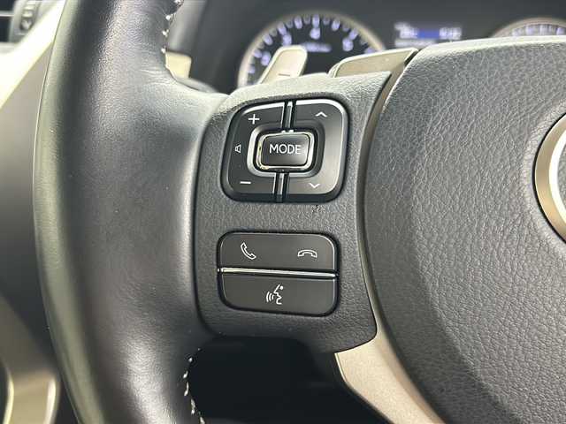 レクサス ＮＸ 300 Iパッケージ 兵庫県 2017(平29)年 4.1万km グラファイトブラックガラスフレーク ・純正ナビ&Bluetooth&CD&DVD&SD&Miracast&USB/・全方位カメラ/・LEXUSsafety/・プリクラッシュセーフティ/・レーンディパーチャーアラート/・ブラインドスポットモニター/・オートマチックハイビーム/・クリアランスソナー/・ステアリングヒーター/・パドルシフト/・レーダークルーズコントロール/・電動パーキングブレーキ/・ビルドインETC2.0/・レザーシート/・ヒートシーター（D席＋N席）/・メモリシート（D席）/・パワーバックドア/・純正フロアマット/・電動リアゲート/・純正19インチアルミホイール/・スマートキー/・3眼LEDヘッドライト/・オートライト/・オートマチックハイビーム/・Wエアバッグ/・カーテンエアバッグ/・アイドリングストップ