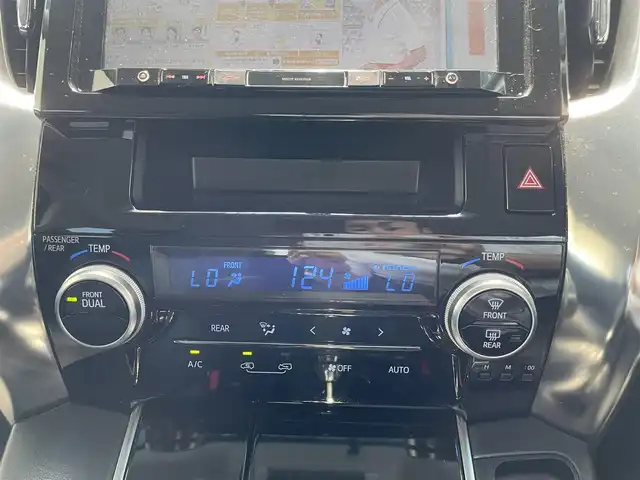 トヨタ ヴェルファイア Z 三重県 2015(平27)年 7.7万km ブラック 登録時76172km/禁煙車/カロッツェリア9インチナビ(AM/FM/CD/DVD/ワンセグ/Bluetooth)/カロッツェリア10.2インチフリップダウンモニター/ETC/LED/バックカメラ/前後クリアランスソナー/片側パワースライドドア/オートライト/オートホールドブレーキ/横滑り防止装置/電格ミラー/プッシュスタート/スマートキー×2