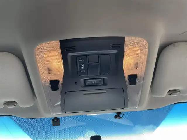 トヨタ ヴェルファイア Z 三重県 2015(平27)年 7.7万km ブラック 登録時76172km/禁煙車/カロッツェリア9インチナビ(AM/FM/CD/DVD/ワンセグ/Bluetooth)/カロッツェリア10.2インチフリップダウンモニター/ETC/LED/バックカメラ/前後クリアランスソナー/片側パワースライドドア/オートライト/オートホールドブレーキ/横滑り防止装置/電格ミラー/プッシュスタート/スマートキー×2