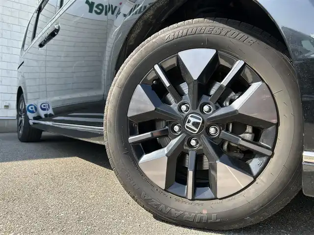 ホンダ ステップワゴン スパーダ eHEV 福岡県 2022(令4)年 4.7万km クリスタルブラックパール ホンダセンシング純正11.4型ナビ（CD/DVD/フルセグ/BT）純正15.6型フリップダウンモニター両側パワースライドドアアダブティプクルーズコントロールアラウンドビューモニターデジタルインナーミラーパワーバックドアハーフレザーシート前席シートヒーターLEDヘッドライトオートライト純正AWパドルシフトETC
