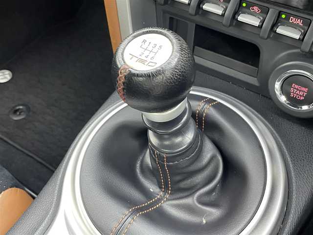 トヨタ ８６ GT リミテッド 茨城県 2020(令2)年 3.1万km クリスタルブラックシリカ 純正ナビ/バックカメラ/フルセグ/モデリスタエアロ/ETC/ドラレコ/純正17インチAW/LEDヘッドライト/スマートキー