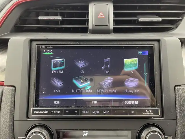 ホンダ シビック タイプR 群馬県 2017(平29)年 2.2万km チャンピオンシップホワイト 6速MT/Strada7インチナビ/・AM/FM/CD/DVD/Blu-ray/SD/Bluetooth/フルセグTV/バックカメラ/TYPE R専用設計/・フロントグリル/・エアロダイナミクスカラードバンパー（フロント/リア）/・カーボン調フロントスポイラー/・ピアノブラック大型リアスポイラー/・カラードボルテックスジェネレーター/・カーボン調サイドシルガーニッシュ/・アダプティブダンパーシステム/・サスペンション（フロント：デュアルアクシスストラット リア：マルチリンク）/専用20インチアルミホイール/Honda TYPE Rシート（フロント）/ドライブレコーダー/クルーズコントロール/純正ビルトインETC/LEDヘッドランプ