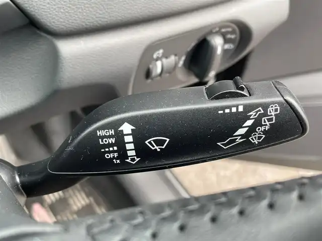 アウディ Ｑ３ 2．0 TFSI クワトロ 170PS 青森県 2014(平26)年 2.9万km 紺 /4WD/ターボ/純正HDDナビ/　(フルセグTV/DVD/Bt)/純正バックカメラ/社外前後ドラレコ/横滑り防止機能/アイドリングストップ/プッシュスタートシステム/前後バンパーソナー/前後フォグランプ/オートライトHID/シルバールーフレール/ヘットライトウオッシャー/ミラーヒーター/革巻きステア/ノブ/電格調整ミラー/ビルトインETC/W/サイドエアバッグ/ABS/スマートキー