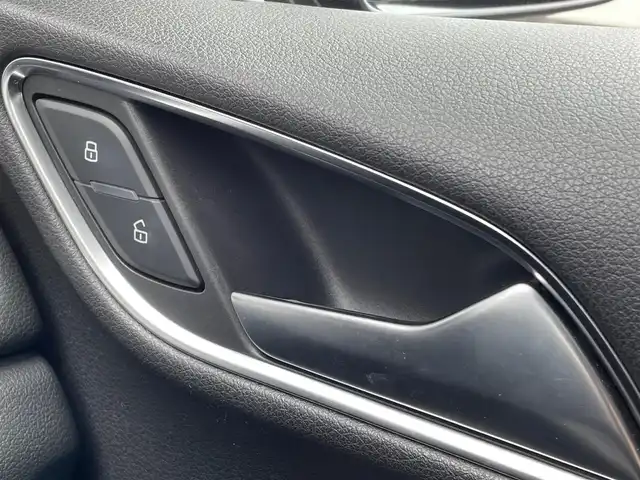 アウディ Ｑ３ 2．0 TFSI クワトロ 170PS 青森県 2014(平26)年 2.9万km 紺 /4WD/ターボ/純正HDDナビ/　(フルセグTV/DVD/Bt)/純正バックカメラ/社外前後ドラレコ/横滑り防止機能/アイドリングストップ/プッシュスタートシステム/前後バンパーソナー/前後フォグランプ/オートライトHID/シルバールーフレール/ヘットライトウオッシャー/ミラーヒーター/革巻きステア/ノブ/電格調整ミラー/ビルトインETC/W/サイドエアバッグ/ABS/スマートキー